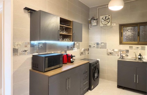 Heliopolis Apartamento | The 2bdr Crimson Crib @ The Heart Of Heliopolis