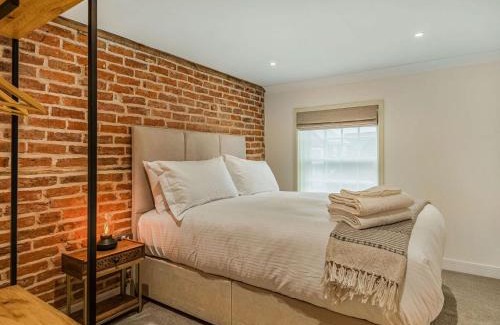 Frampton Casa | Xxxb- Uk34815
