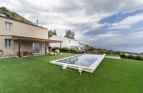 Xylokastro-Evrostina Casa | Xylokastro Panorama with Pool