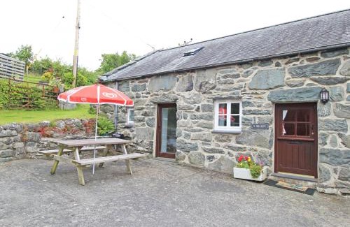 Llanbedr Casa | Y Beudy The Old Byre