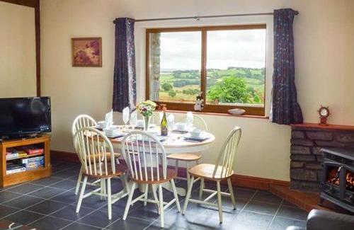 Bontnewydd Casa | Y Bwthyn