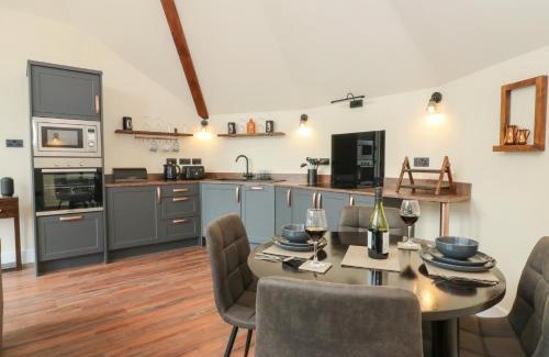 Cribyn Casa | Y Cwlwm - The Celtic Knot