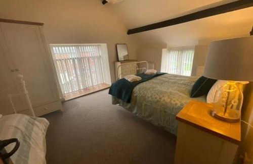 Denbigh Casa | Y Stabl 94a