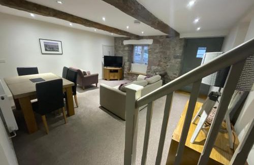 Denbigh Casa | Y Stabl 94a