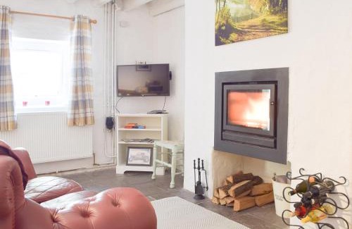 Carmarthen Casa | Y Stabl - Uk35032
