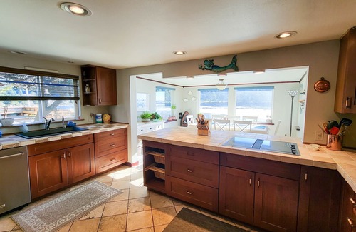 Yachats Casa | Mareas de Ya-Hatian ~ Yachats Bay / Oceanfront
