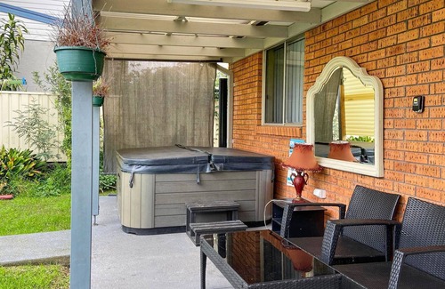 Tea Gardens Cabaña | Yacaaba Cottage - Pet friendly