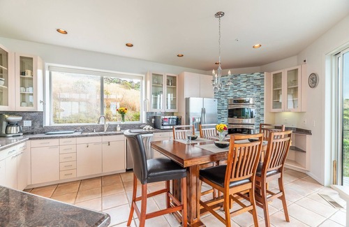 Dillon Beach Casa | Yacht Club: Gorgeous Beach House with Ocean Views!Avail for Month at a time!
