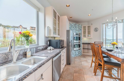 Dillon Beach Casa | Yacht Club: Gorgeous Beach House with Ocean Views!Avail for Month at a time!