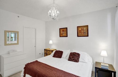 Aventura Apartamento | Yacht Club Newly renovated parking included