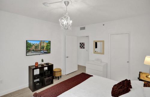 Aventura Apartamento | Yacht Club Newly renovated parking included