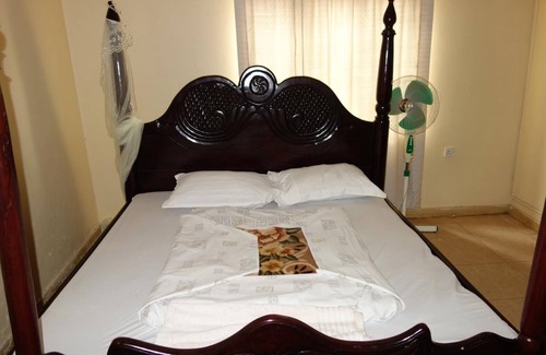 Kampala Casa | Yahoo Guesthouse
