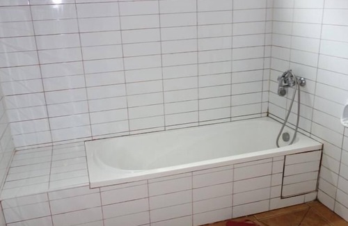 Kampala Casa | Yahoo Guesthouse