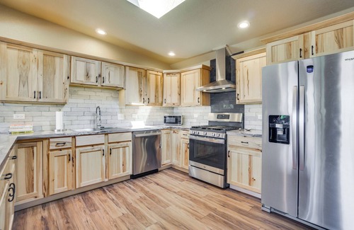 Galeton Casa | Yak Ranch w/Mountain Views, Near Wellington!