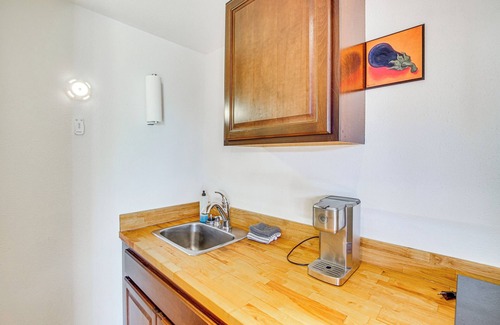 Yakima Apartamento | Yakima Wine Country Retreat w/ Scenic Valley Views