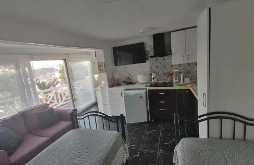 Dagbelen Apartamento | Yalıkavak'ta site içi özel iskele havuzlu suit oda