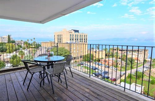 Tiberias Old City Apartamento | YalaRent Migdalor Apartments with Sea Views Tiberias
