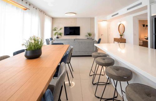 Eilat Apartamento | YalaRent Suff mountains- Garden apartment with private pool