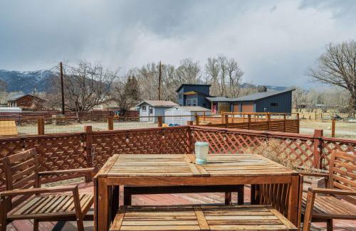 Buena Vista Casa | Yale Yard Stylish Escape with Scenic Views