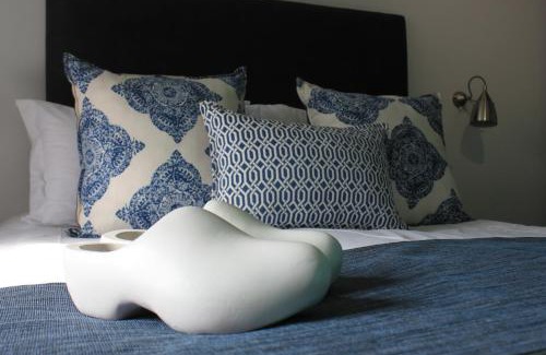 Emalahleni Casa | Yalla Yalla Boutique Hotel