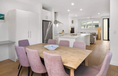 Yallingup Casa | Yallingup Dunes Contemporary Coastal Comforts