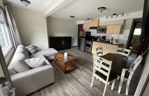 Dead Man's Flats Condominio | Yam 14 - 1 Bedroom with Queen