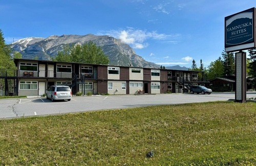 Dead Man's Flats Condominio | Yam 14 - 1 Bedroom with Queen