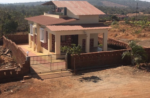Dapoli Casa | "Yamai" - Bungalow - Un lugar de ocio cerca de la playa de Ladghar