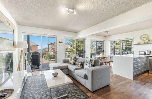 Yamba Apartamento | Yamba 58 - Modern Apartment with Ocean Views