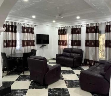 West Coast Division Apartamento | Yamzo's Apartments