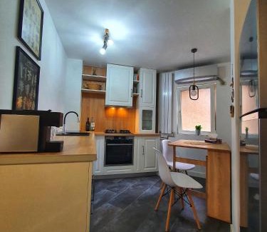 Drobeta-Turnu Severin Apartamento | Yan's House apartament 2 camere decomandat