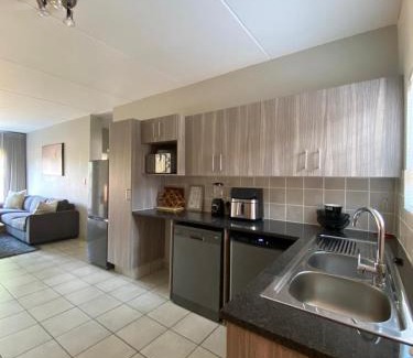 Germiston Apartamento | Yanaz Place