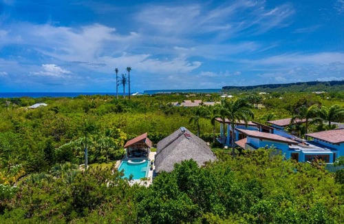 Yarary - Cap Cana Villa | RETIRO DE LUJO PRIVADO EN CAP CANA W / POOL, JACUZZI & MAID