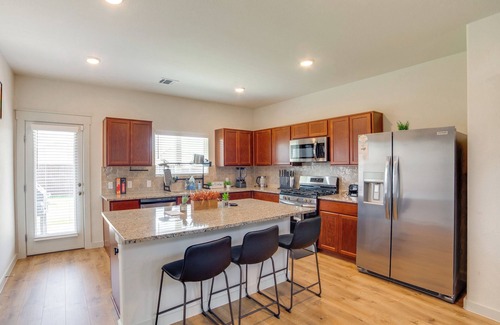 Forney Casa | Yard & Office: Spacious Family Home in Forney