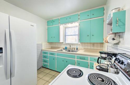 Temple Casa | Yard with BBQ Pit Getaway Near Dtwn Temple!