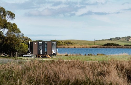 Bonney Casa | Yarli Tiny House Summ