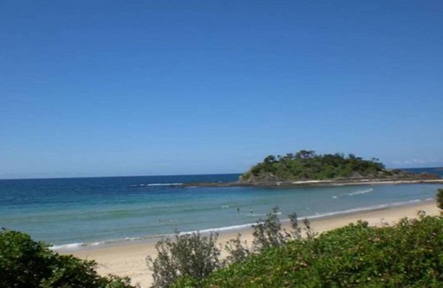 Bungwahl Cabaña | Yarramin Park Farmstay - Pet Friendly, Couples Retreat.