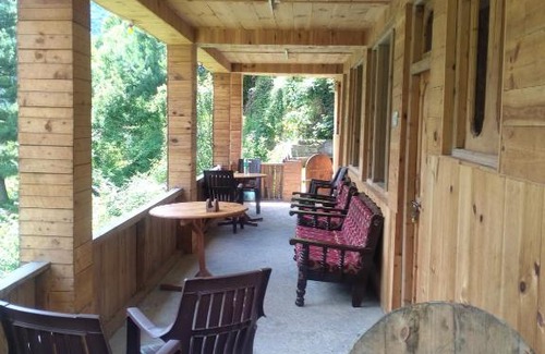 Banjar Casa | Yash wooden home stay tirthan valley