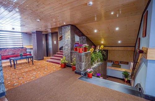 Darjeeling Hotel | Yashshree Mall Road Darjeeling
