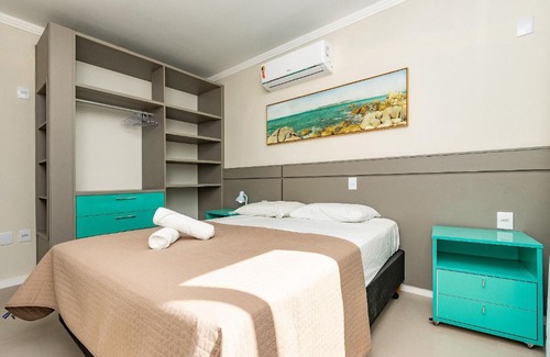 Quatro Ilhas Apartamento | Yasmin 101 – Lindo Apartamento com Vista Panorâmica para o Mar em Quatro Ilhas, com Roupa de Cama e Toalhas Inclusas.