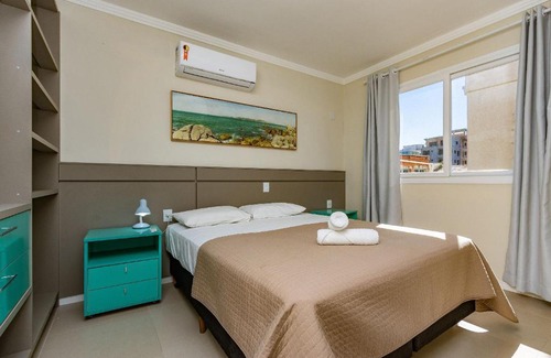 Quatro Ilhas Apartamento | Yasmin 101 – Lindo Apartamento com Vista Panorâmica para o Mar em Quatro Ilhas, com Roupa de Cama e Toalhas Inclusas.