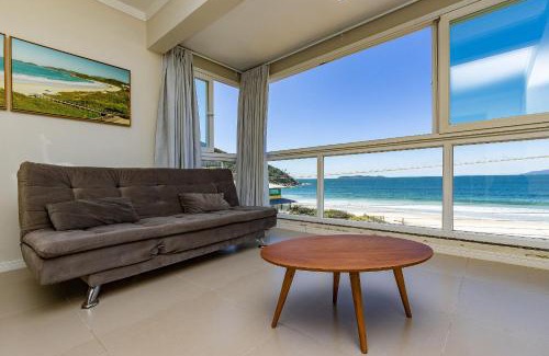Quatro Ilhas Apartamento | Yasmin 201 – Lindo Apartamento com Vista Panorâmica para o Mar em Quatro Ilhas, com Roupa de Cama e Toalhas Inclusas.