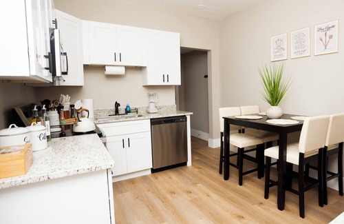 Ybor City Casa | Ybor City King Beds Free Private Parking 2 miles to Downtown Tampa