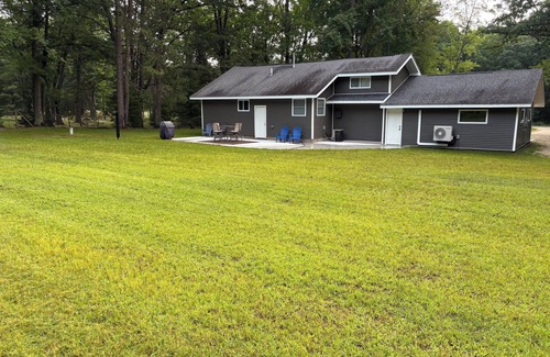 Lake City Casa | Year-round 3BR/2BA trailside house & 4 electric campsites near Lake Missaukee