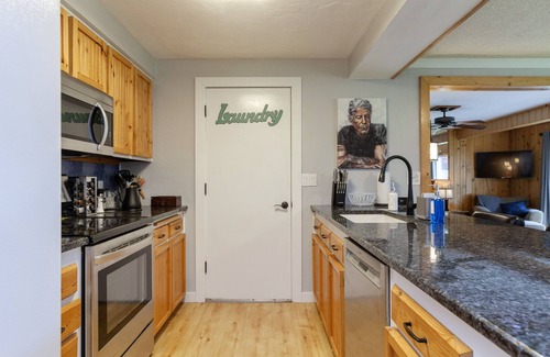 Florence Casa | Year Round Fun - Dog Friendly!
