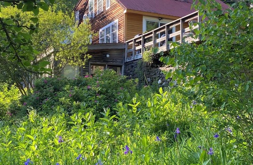 Williamsville Casa | Year Round Mountain Retreat