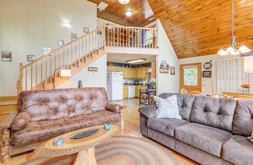Murphy Cabina | Year-Round Mtn View: Pet-Friendly Murphy Retreat