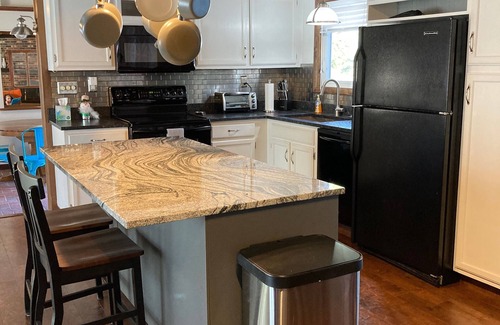 Mosherville Casa | Year Round Playground with INDOOR Pool and Hot Tub