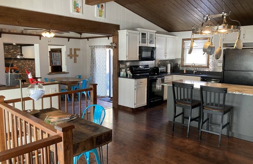 Mosherville Casa | Year Round Playground with INDOOR Pool and Hot Tub