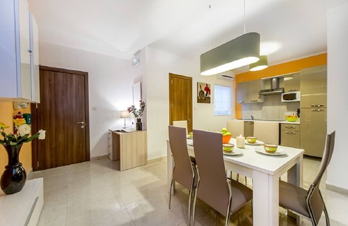 Swieqi Apartamento | Apartamento de 2 dormitorios con balcón cerca de la playa